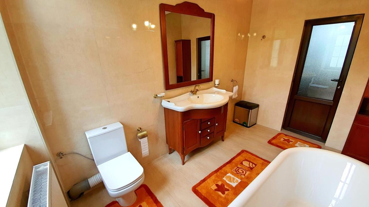 Zur Krone Aparthotel Widdershausen Ngoại thất bức ảnh