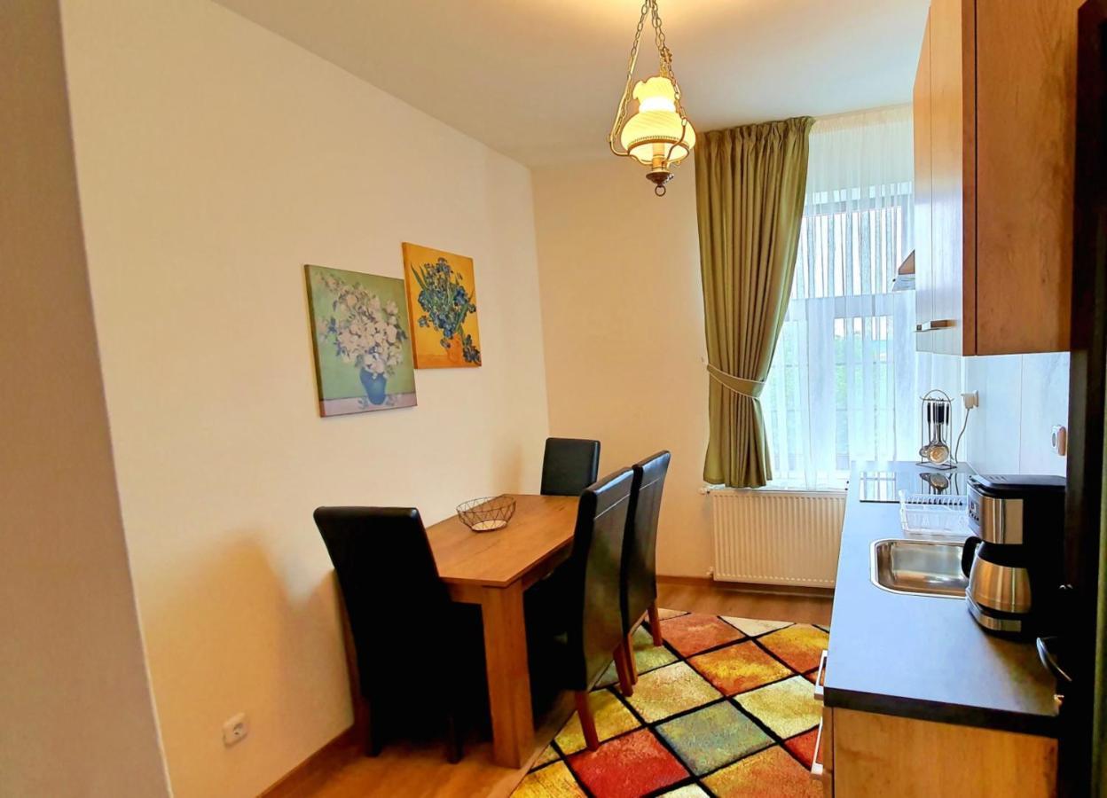 Zur Krone Aparthotel Widdershausen Ngoại thất bức ảnh